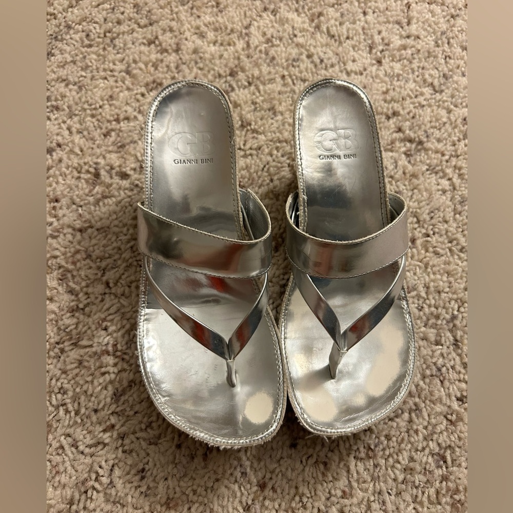 Gianni Bini size 6-1/2 Silver Wedge Dress Sandals - EUC